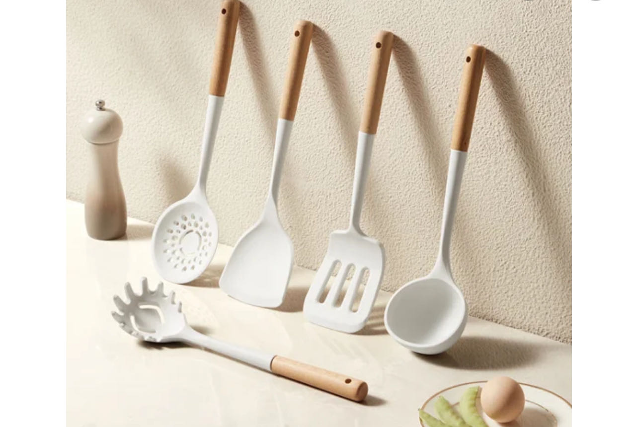 Kitchen utensils